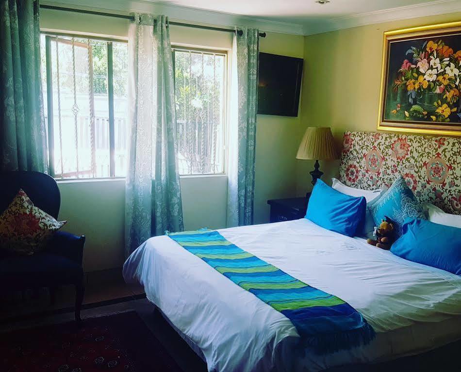 Elizabeth Manor Guest House Йоханнесбург Экстерьер фото